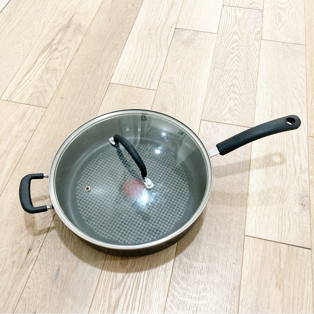Black Non-Stick Cookware Frying Pan with Glass Lid